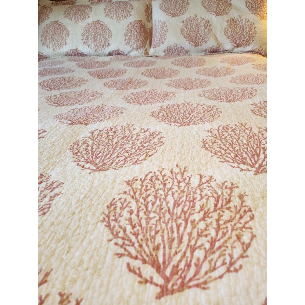 Laura Ashley King Size Quilt Reversible Coral Coast 88 X 100 King  +  2 Shams - Picture 6 of 9